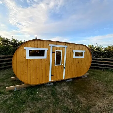 Taehtheina Residents Vormsi Saarel *